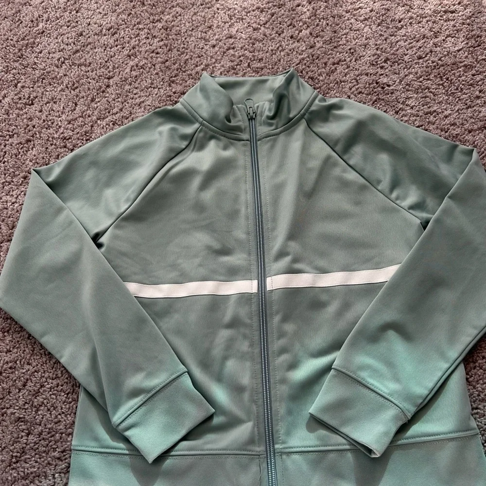 Athletic Works Light Sage & White Zip-Up Girls Jacket Size M